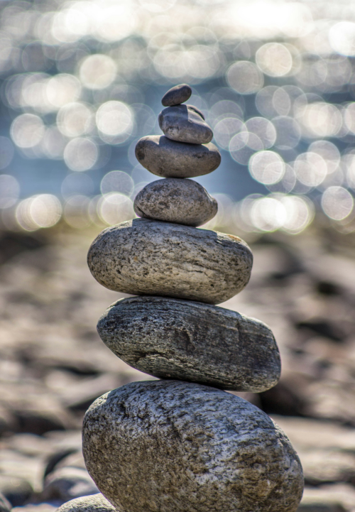 picture of stacked rocks balancing
